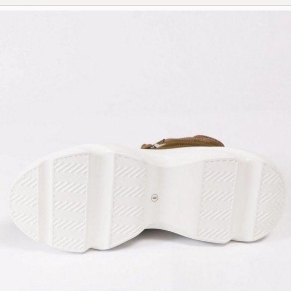 ⭐️⭐️Sweet Street-Style Lace-Up Bubble Platform Sneaks—NWT - Picture 8 of 9